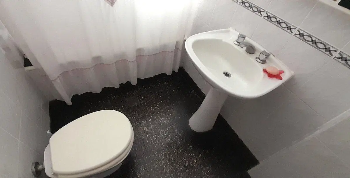 VENTA CASA 4 amb Gran Lote APTO CREDITO CASEROS 8