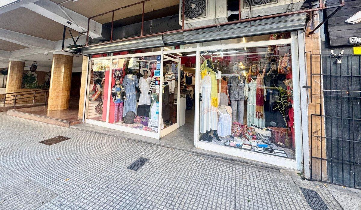 Foto de VENTA LOCAL COMERCIAL AV RIVADAVIA CABALLITO, imagen 3