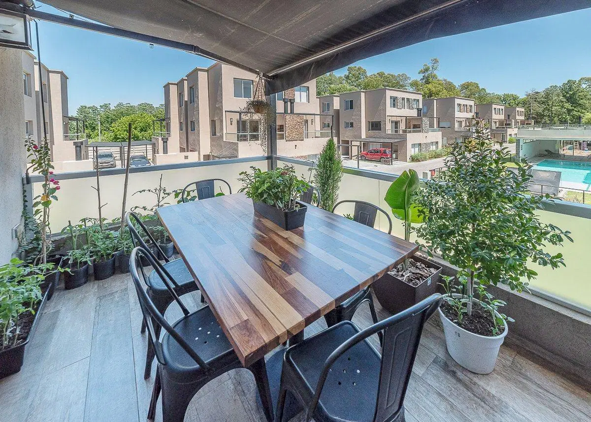 Venta Duplex  3 ambientes de Lujo  Pilar 3