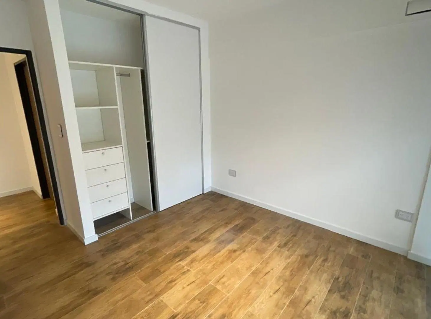 2 AMBIENTES CON COCHERA Y AMENITIES CANNING 3