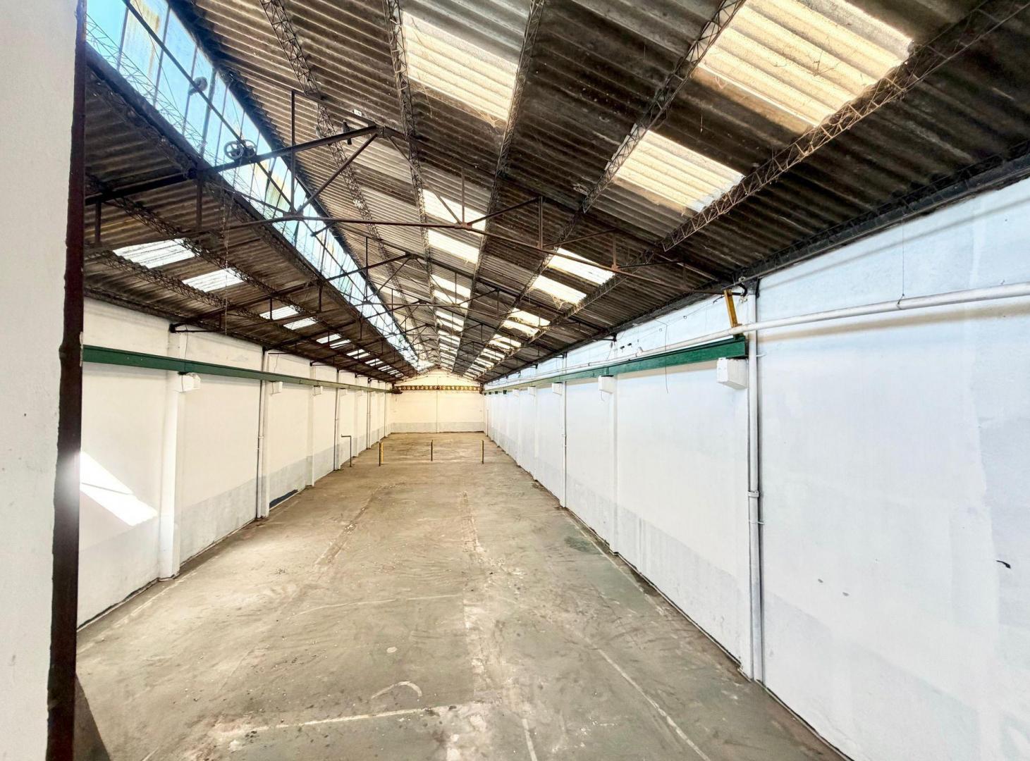 Foto de Venta GALPON 745 m2 zona estrategica Quilmes OPORT, imagen 4