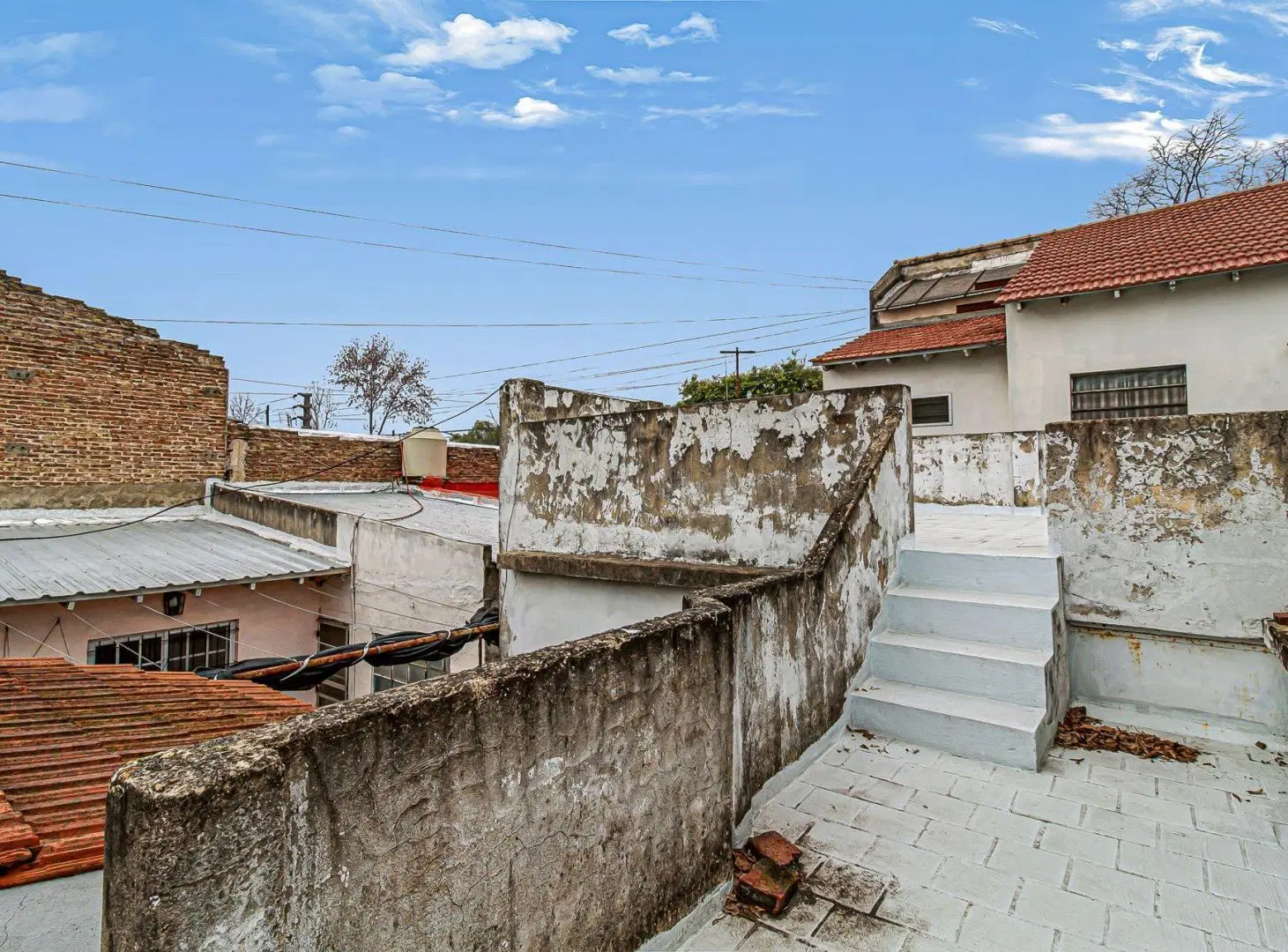 VENTA PH TIPO CASA 3 AMB PATIO REMEDIOS ESCALADA 2
