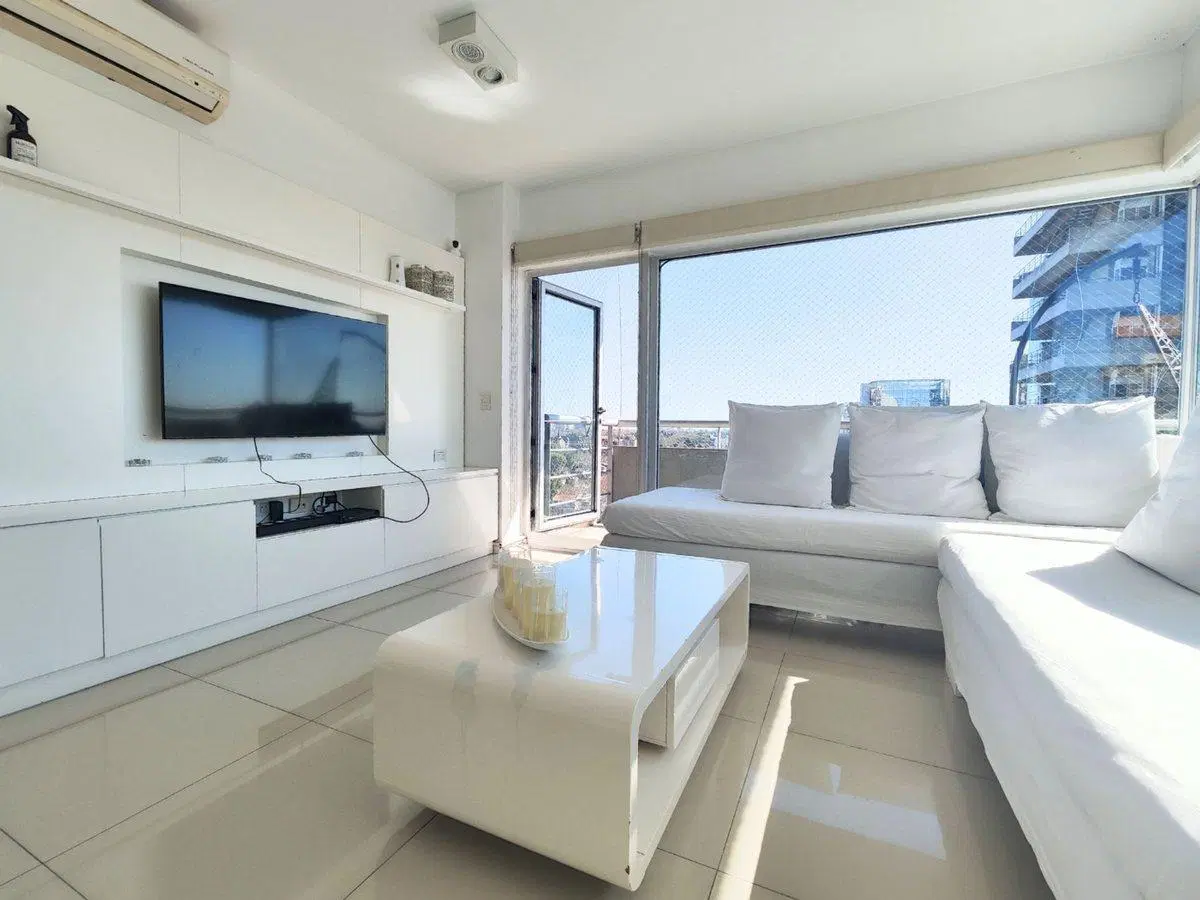 VENTA VICENTE LOPEZ 3 DORMITORIOS VISTA 2 COCHERAS 8