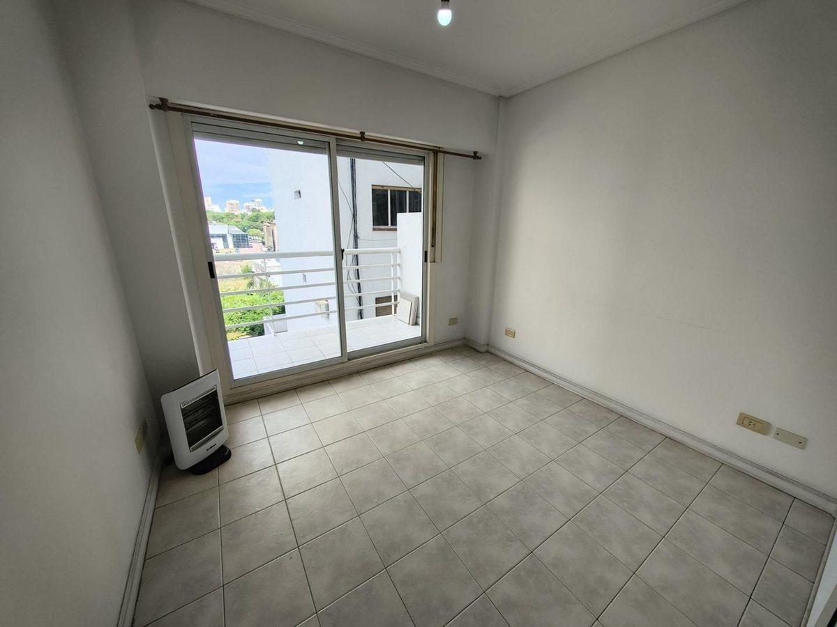 Foto de VENTA DEPTO 2 AMB BAÑO Y TOILETTE APTO PROFESIONAL, imagen 1