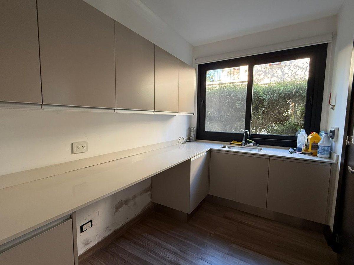 Foto de CASA 6 AMBIENTES EN ALQUILER SAINT THOMAS OESTE, imagen 2