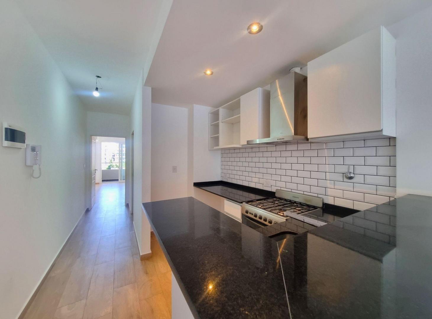 Foto de VENTA DEPARTAMENTO 2 AMBIENTES BELGRANO COCHERA, imagen 4