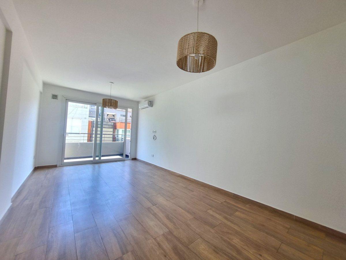 Foto de VENTA DEPARTAMENTO 2 AMBIENTES BELGRANO COCHERA, imagen 2