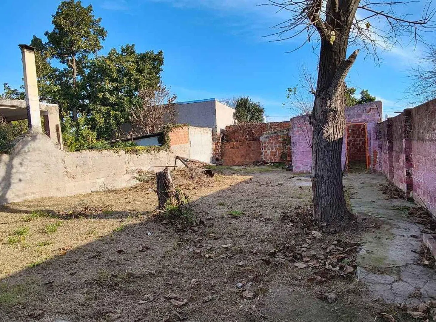 CASA 3 AMBIENTES EN VENTA JOSE C PAZ LOTE 350M2 8