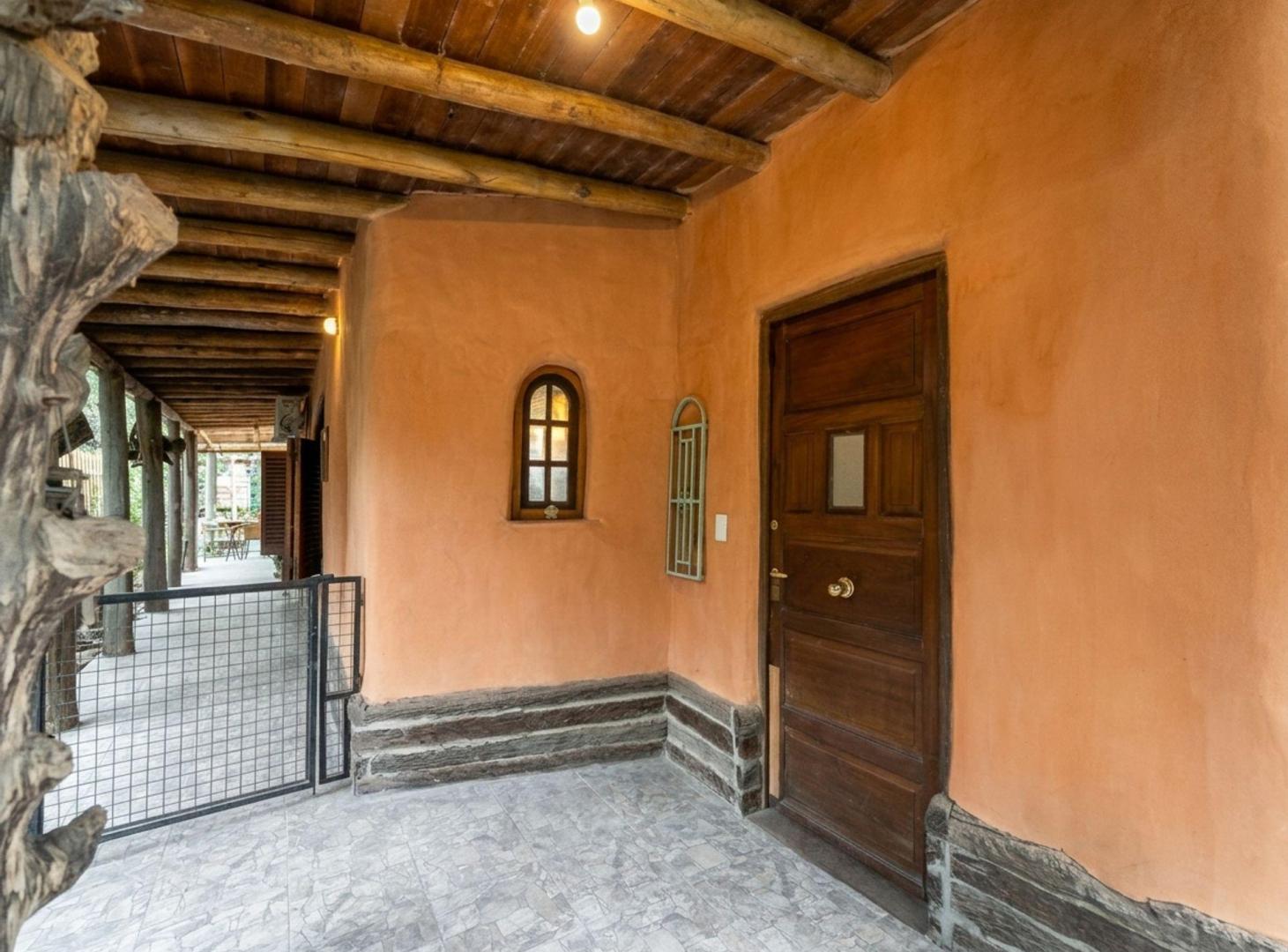 Foto de CASA EN VENTA 4 AMBIENTES INGENIERO MASCHWITZ, imagen 2