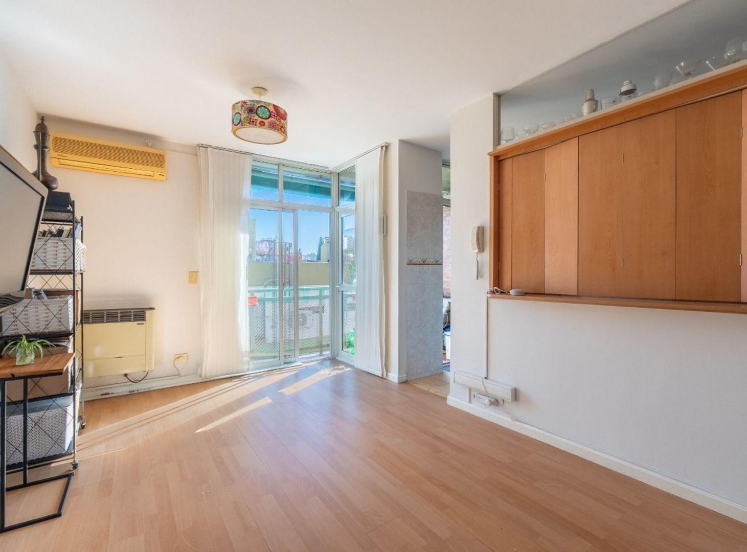 Foto de Depto venta 2 amb Coghlan Amenities, balcón y luz, imagen 3