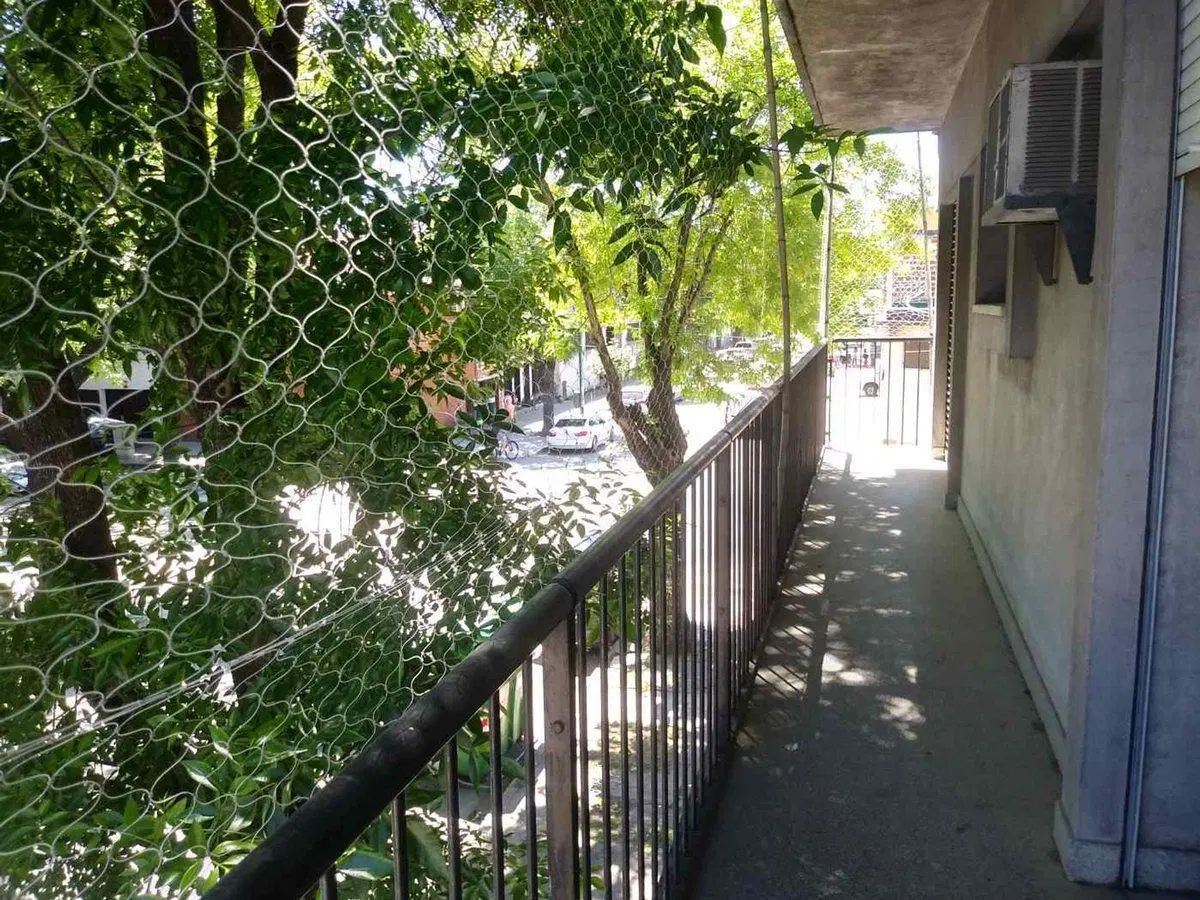 Venta lote con local taller Barracas 8
