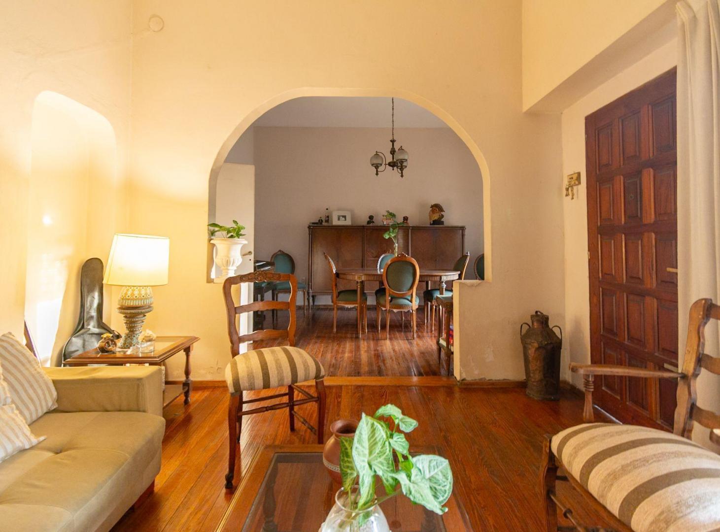 Foto de CASA 4 AMBIENTES EN VENTA EL PALOMAR CON PILETA, imagen 3