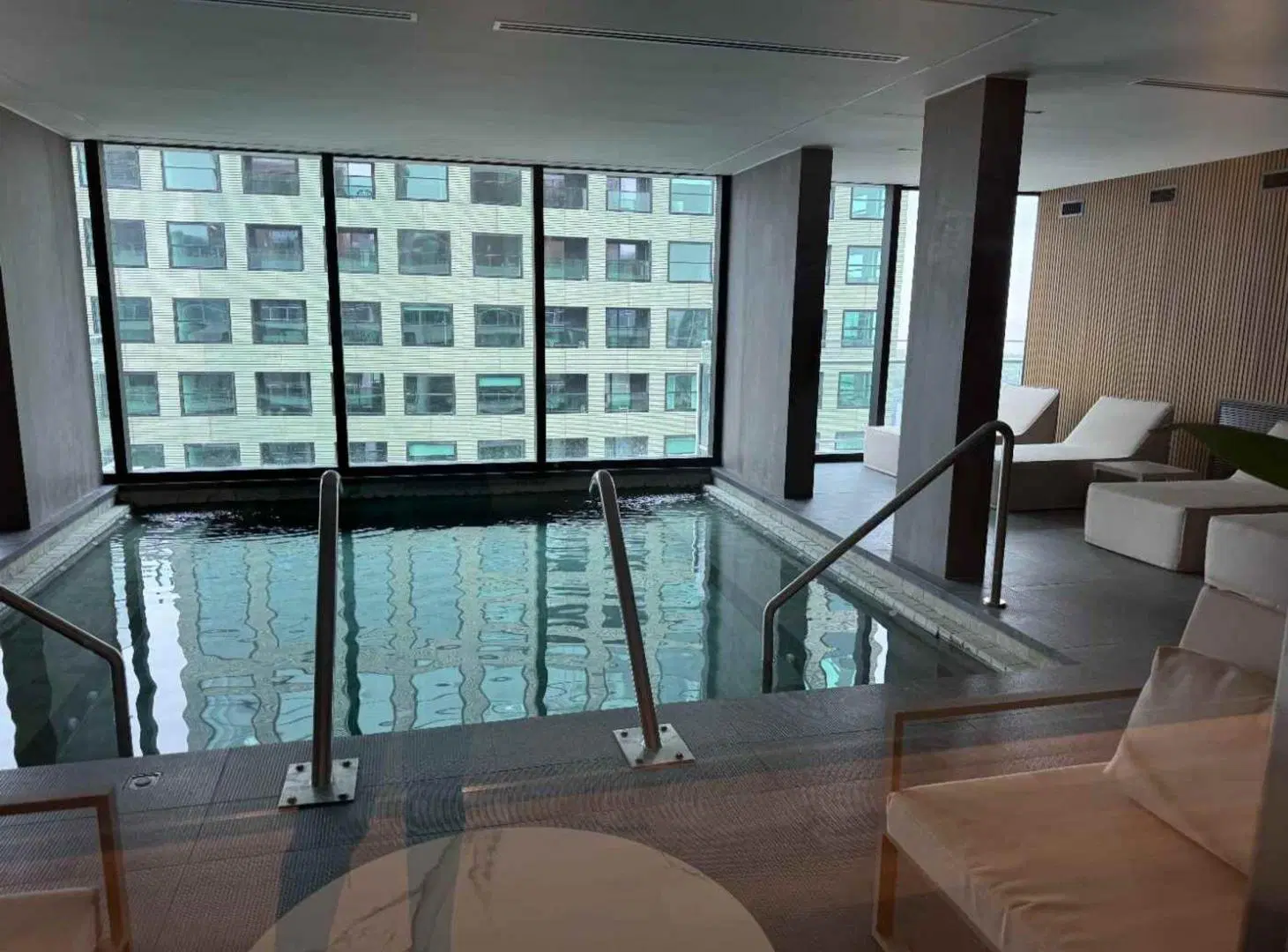 ALQUILER MONOAMBIENTE PISO ALTO PUERTO MADERO 1