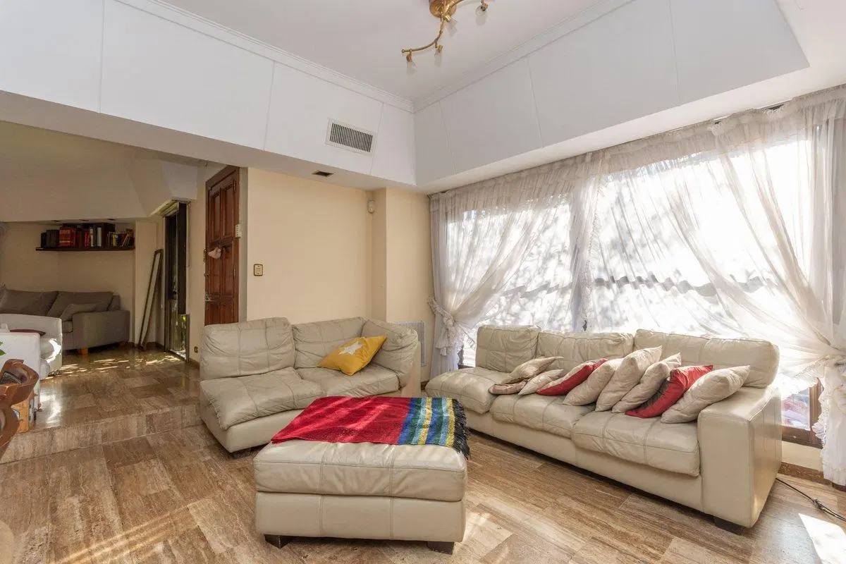 Venta PH 5 ambientes con terraza cochera Flores 2