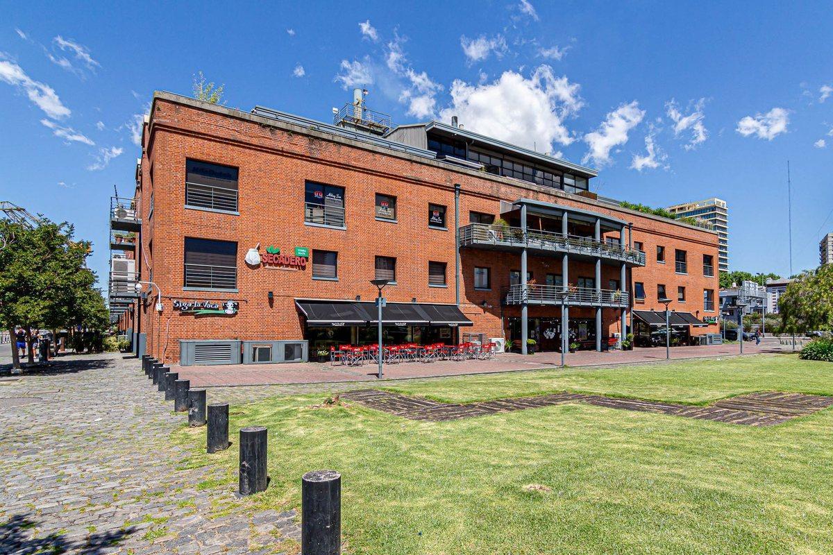 Foto de VENTA LOCAL COMERCIAL DE 500 M² EN PUERTO MADERO, imagen 2
