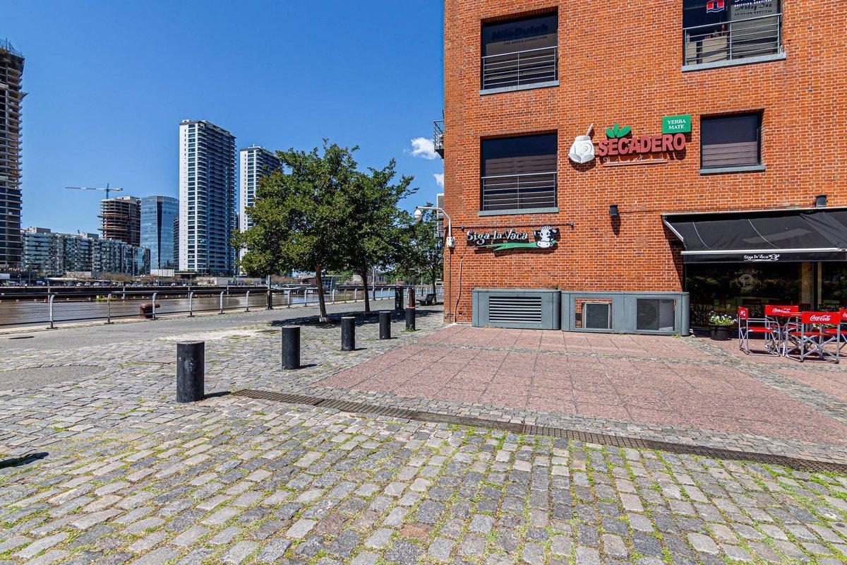 Foto de VENTA LOCAL COMERCIAL DE 500 M² EN PUERTO MADERO, imagen 4
