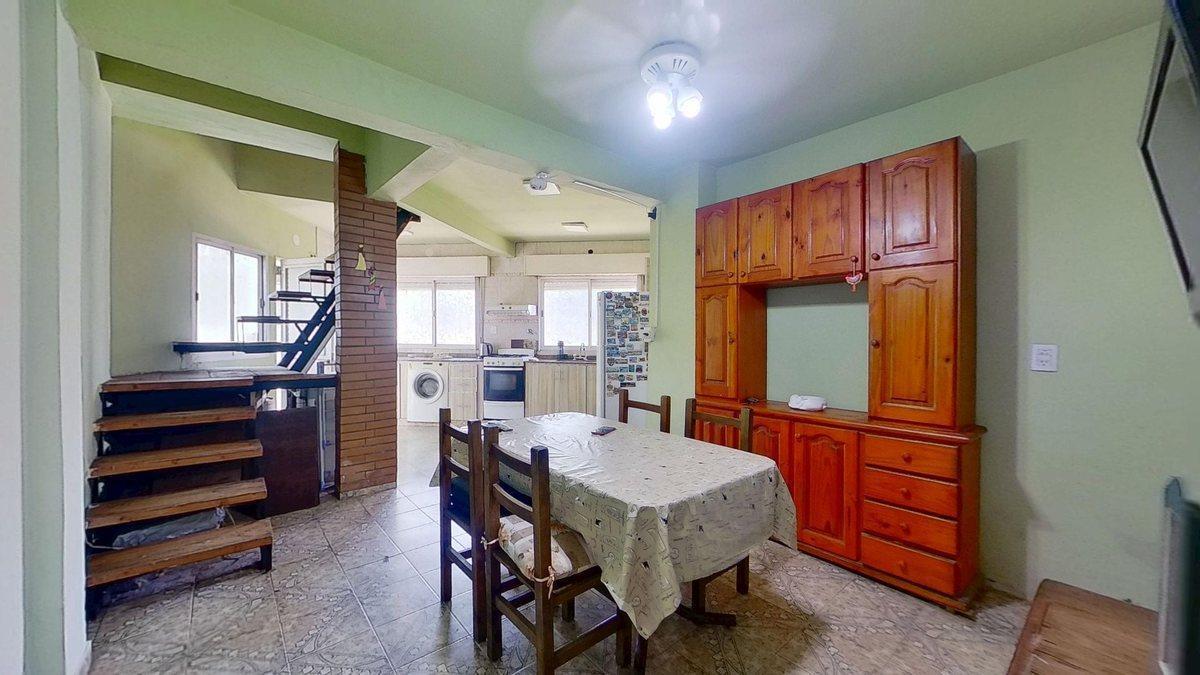 VENTA PH 4 AMB AL FRENTE - COCHERA - CRUCECITA