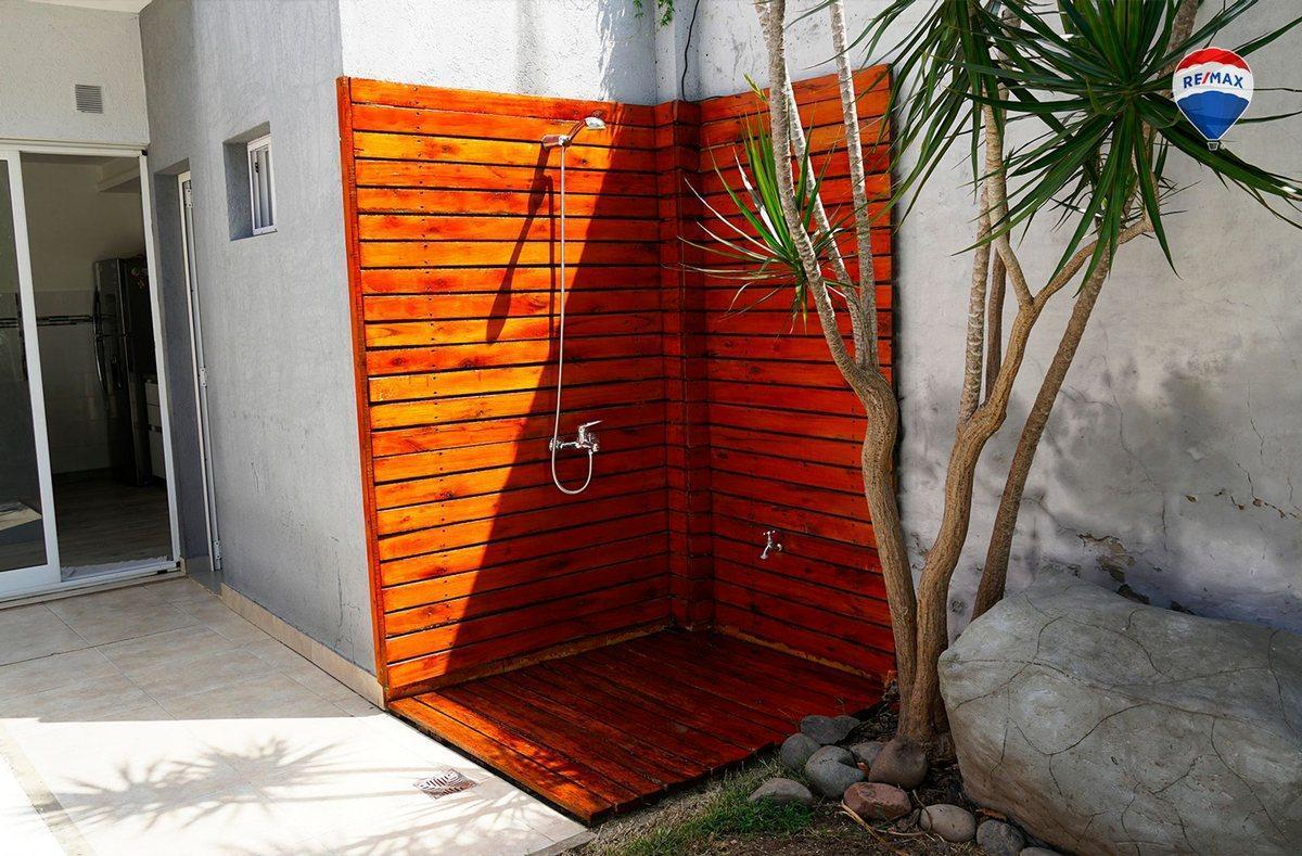 Foto de LOTE CON QUINCHO,BAÑO Y PILETA EN LOMAS DE ZAMORA, imagen 5