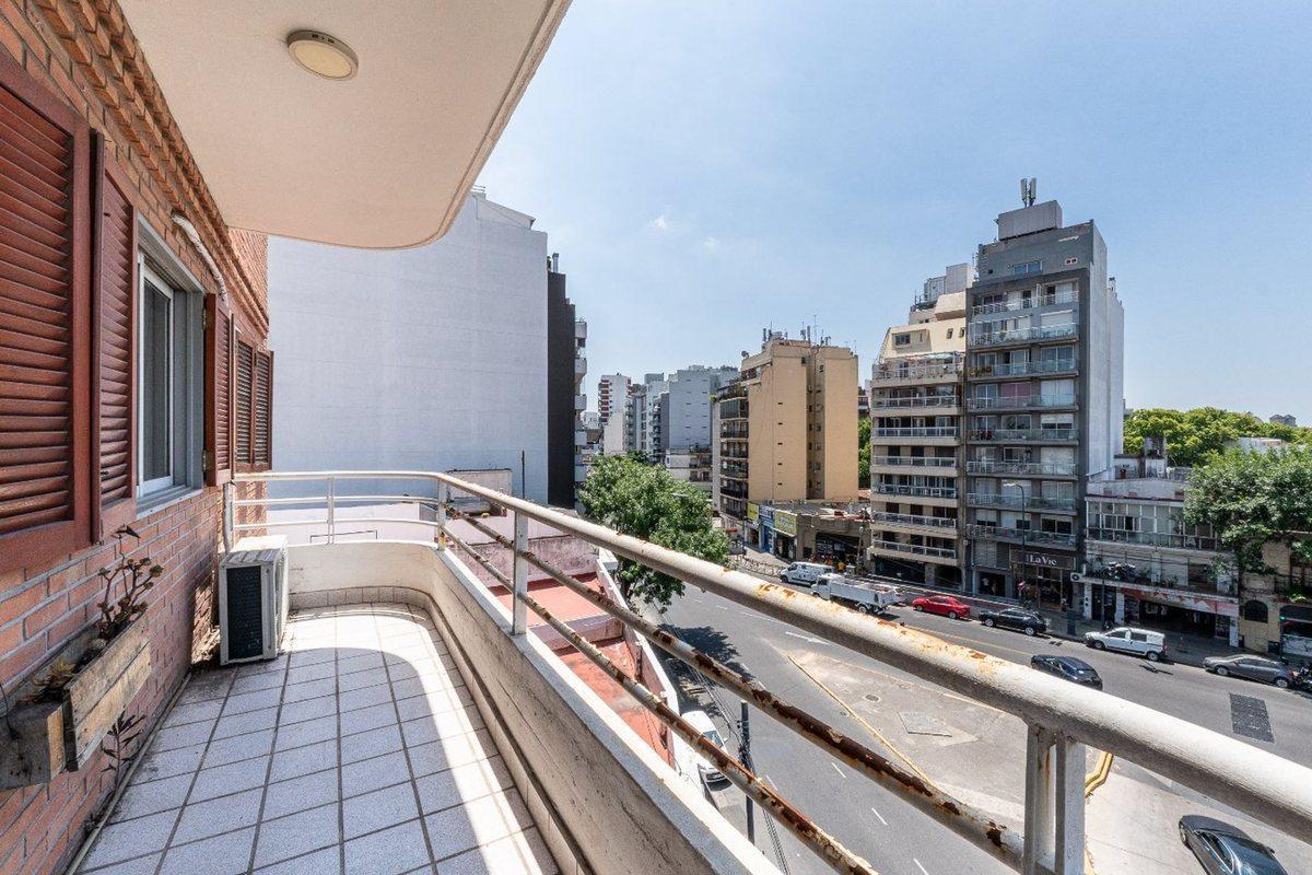 Foto de Venta Departamento 4 amb Parque Chas cochera y luz, imagen 2