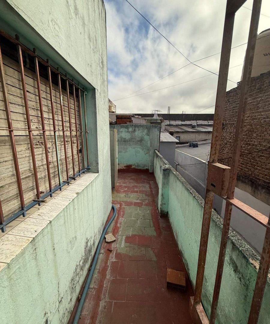 Foto de PH A REFACCIONAR CON TERRAZA PROPIA, imagen 2
