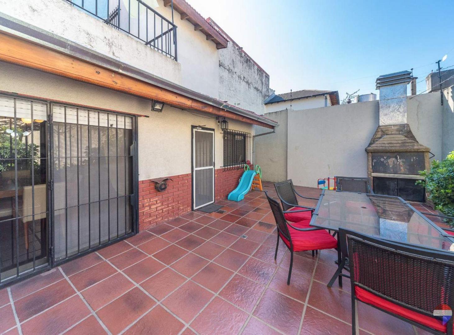 Foto de VENTA CASA 5 AMBIENTES AVELLANEDA, imagen 4