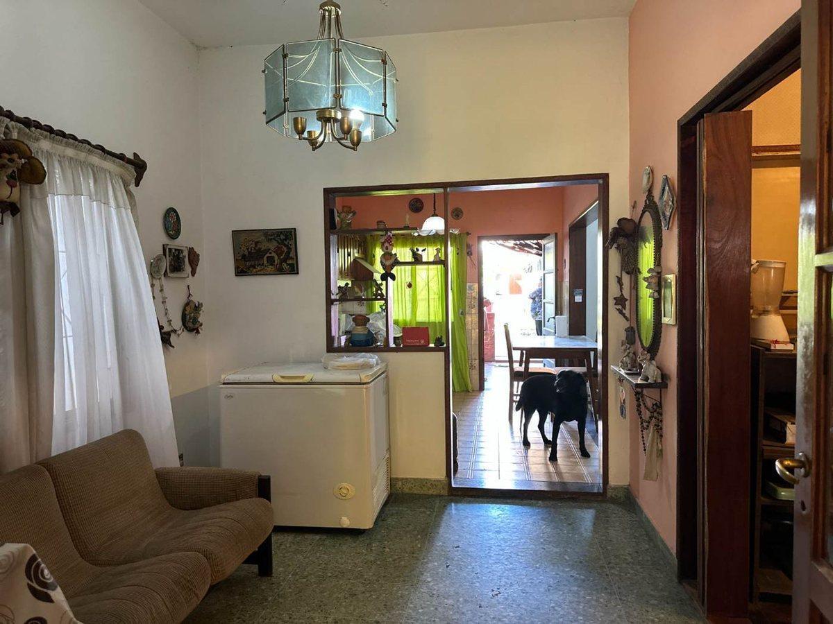 Foto de CASA 6 AMBIENTES AVELLANEDA 2 FAMILIAS O QUINCHO, imagen 4