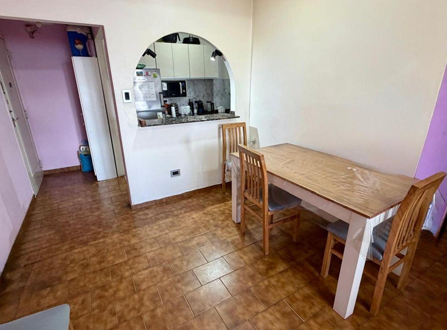 Foto de DEPARTAMENTO 3 AMBIENTES EN VENTA FLORESTA, imagen 1