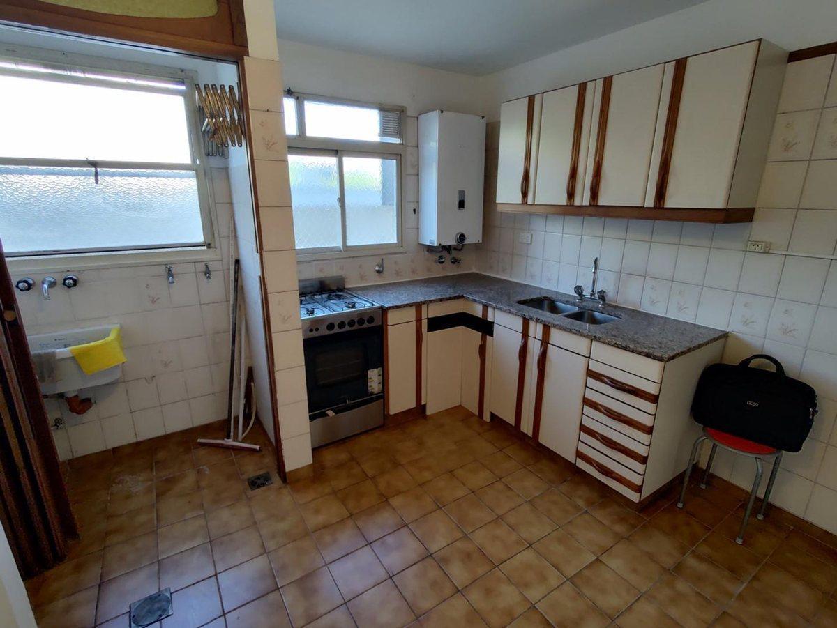 Foto de VENTA 4 AMB 2 BAÑOS LIVING 3 HAB CON PLACARD, imagen 2