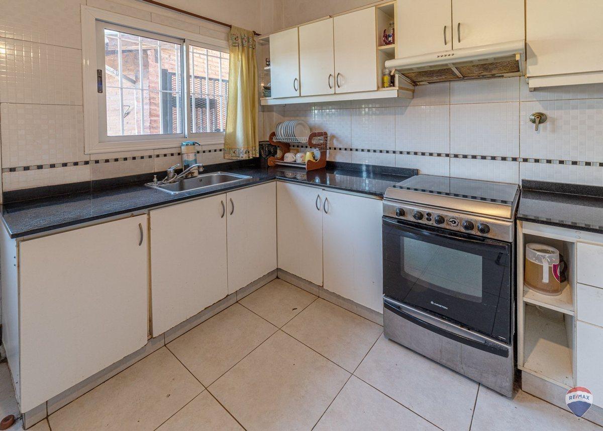 Foto de Venta casa Villa Martelli con quincho y jardin, imagen 5