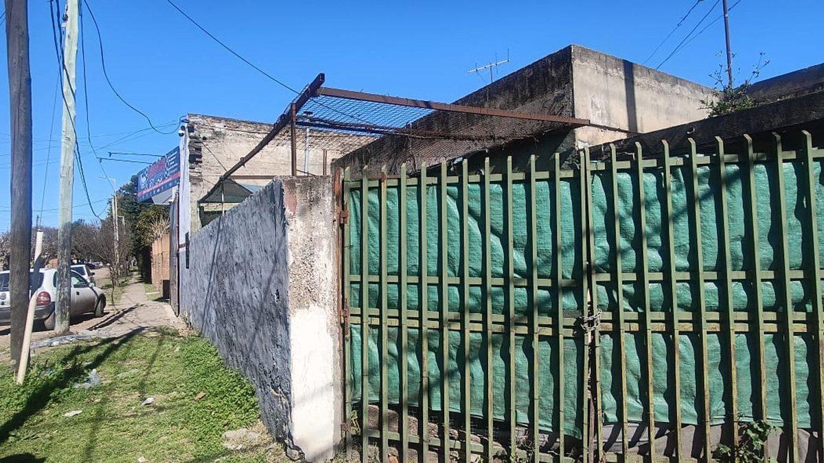 Foto de VENTA LOTE C/GALPON Y CASA LOS POLVORINES RUTA 197, imagen 1