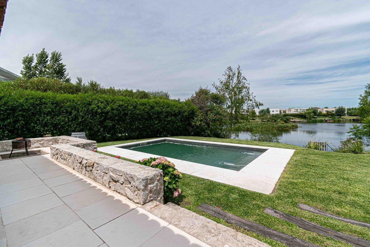 Foto de Venta casa 7 amb ALBANUEVA a la LAGUNA y amarra, imagen 1