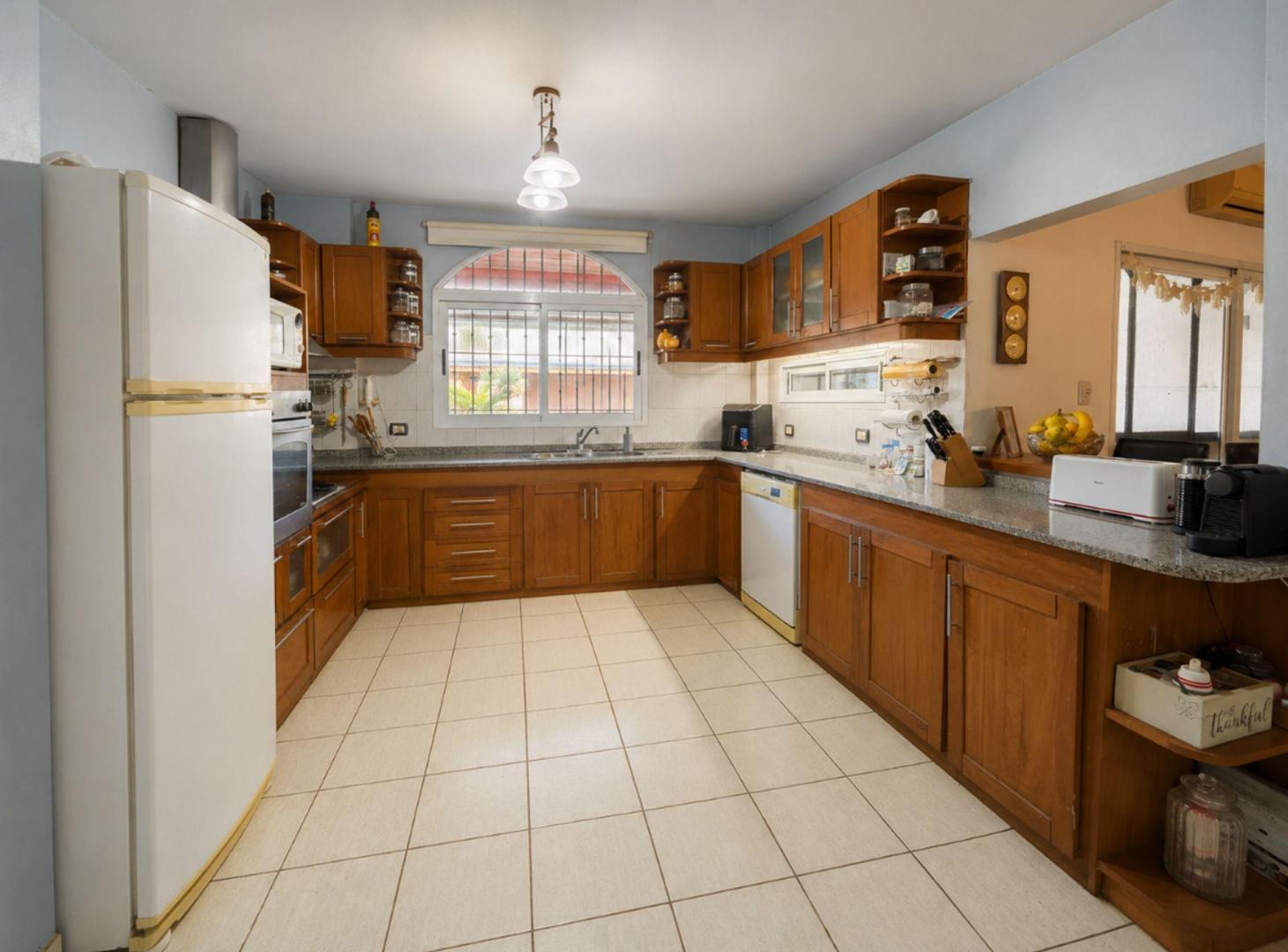 Foto de VENTA CASA 4 AMB CON PILETA Y QUINCHO EL TALAR, imagen 1
