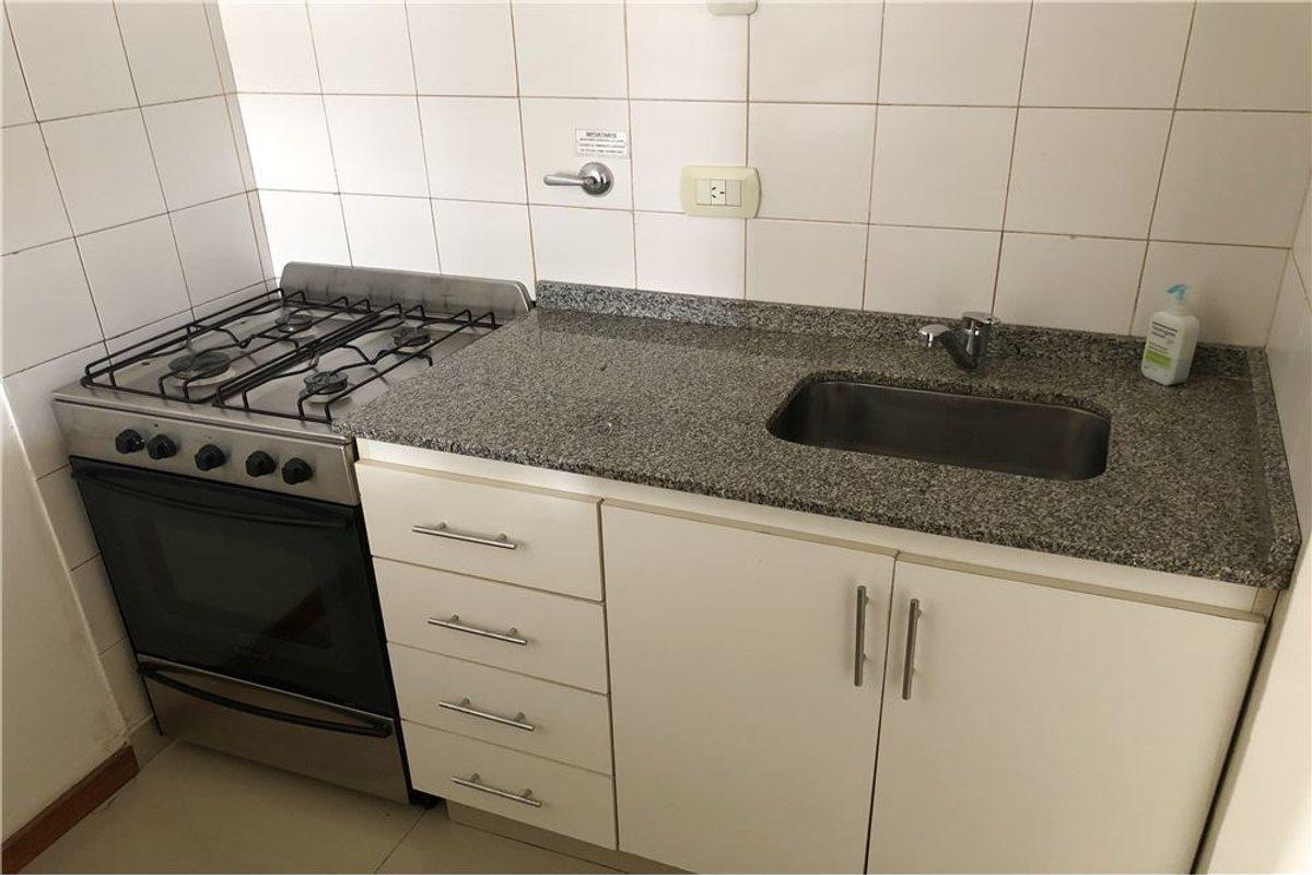 Foto de VENTA OFICINA AL FRENTE BALCON VILLA DEL PARQUE, imagen 4