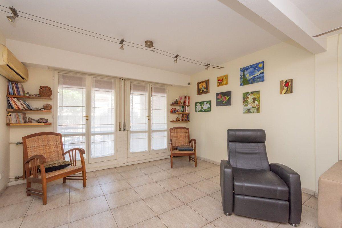 Foto de VENTA CASA LOTE PROPIO 6 AMB COLEGIALES JARDIN, imagen 3