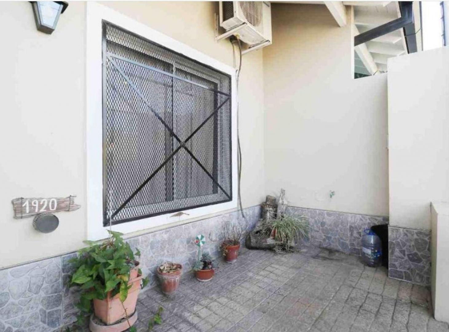 Foto de CASA PH 3 AMBIENTES VENTA ITUZAINGO JARDIN COCHERA, imagen 5