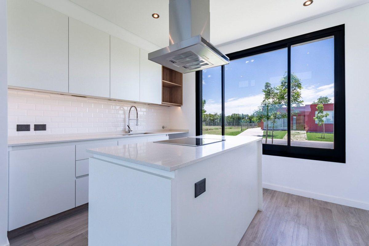 Foto de Venta casa 4 amb Pilar del Este Santa Lucia, imagen 5