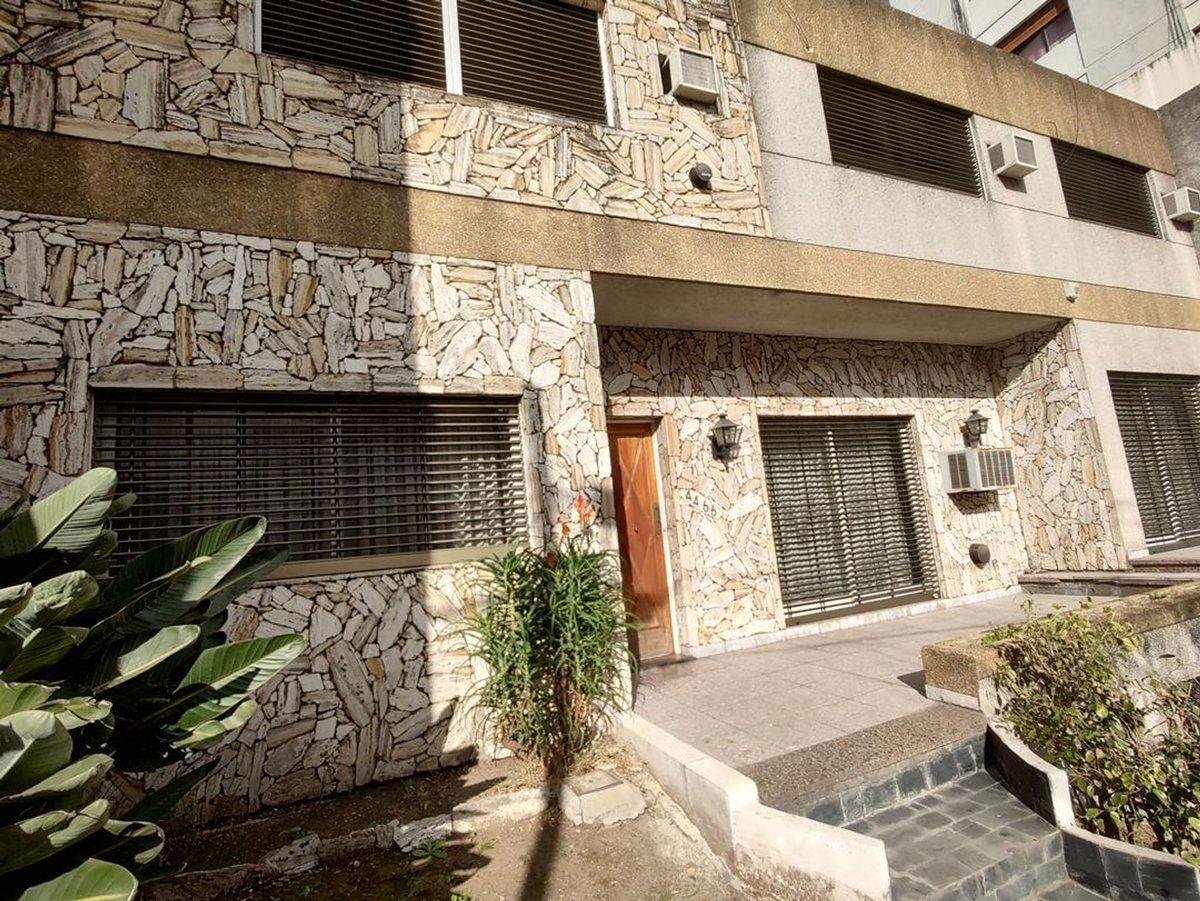 Foto de VENTA CASA 5 AMBIENTES QUINCHO COCHERA 2 AUTOS, imagen 3