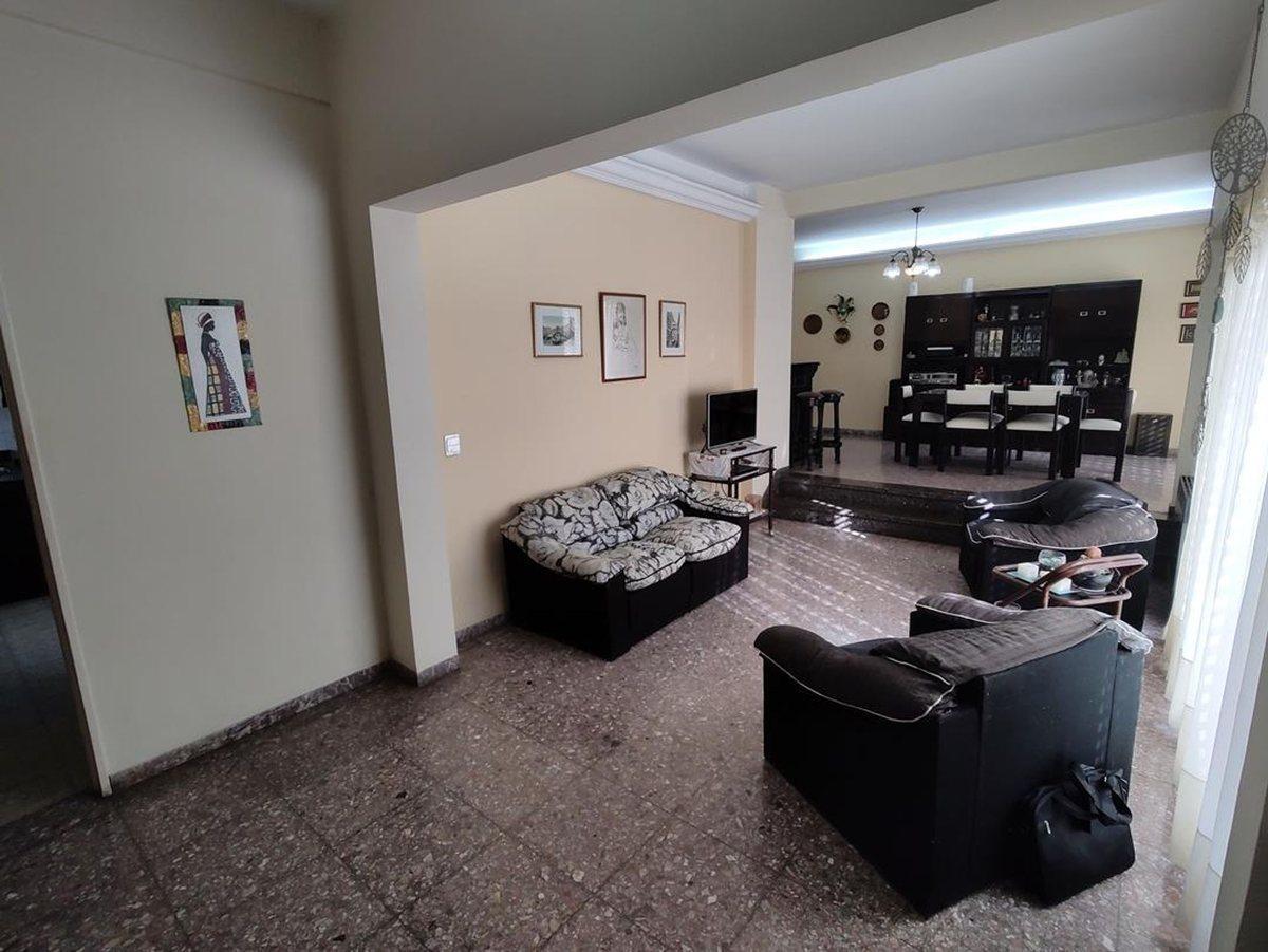 Foto de VENTA CASA 5 AMBIENTES QUINCHO COCHERA 2 AUTOS, imagen 2
