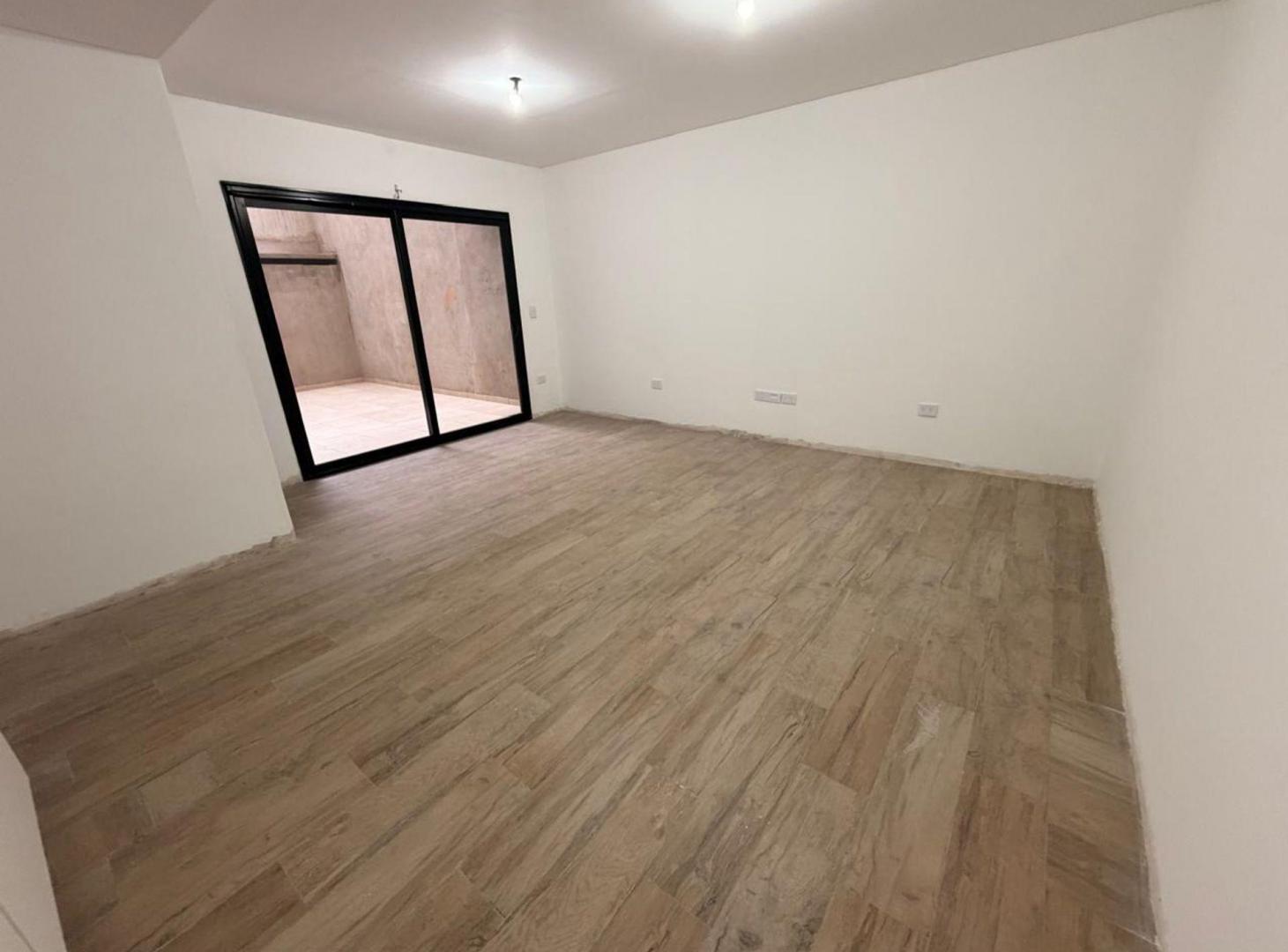 Foto de MONOAMBIENTE VENTA BOEDO CON PATIO TIPO TERRAZA, imagen 4