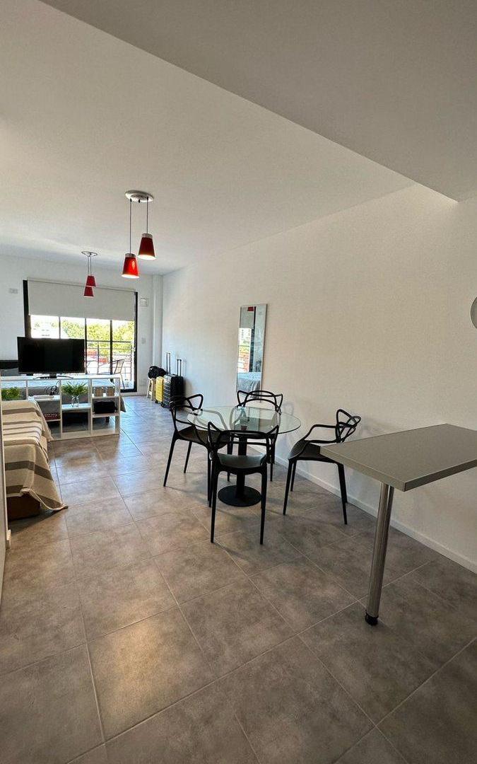 Foto de VENTA MONOAMBIENTE CON BALCON LUMINOSO EN BOEDO, imagen 3