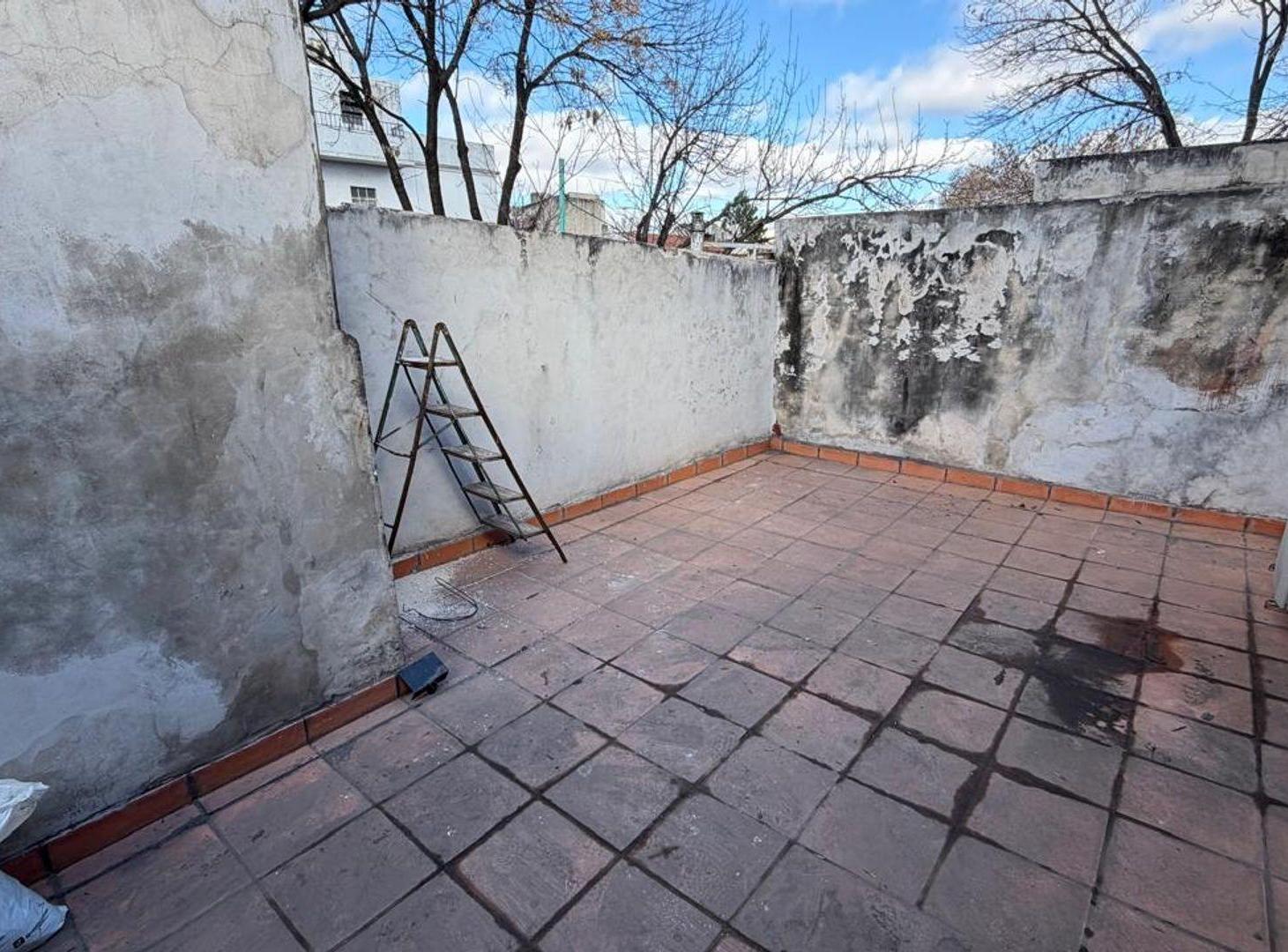 Foto de PH 4 AMBIENTES VENTA PARQUE AVELLANEDA A REFACCION, imagen 4