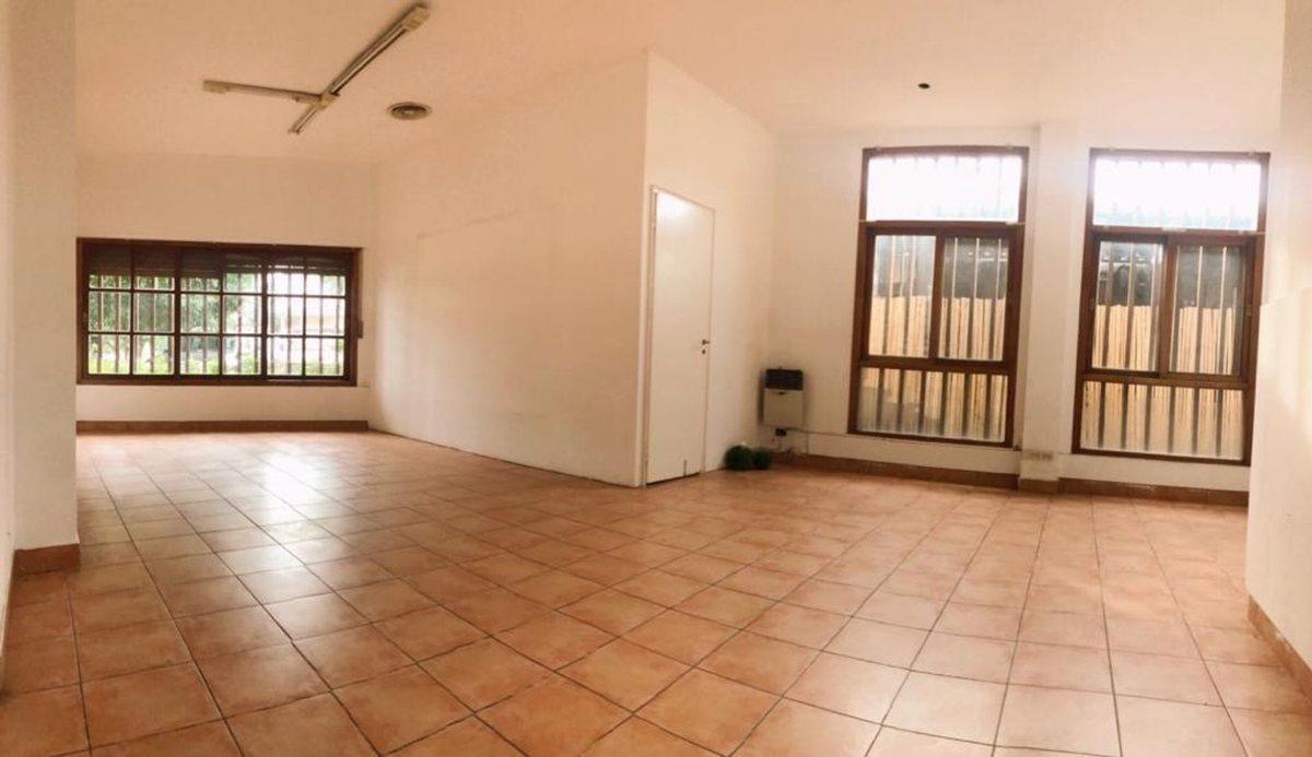 Foto de VENTA CASA 4 AMB EN BECCAR CON JARDIN APTO CREDITO, imagen 3