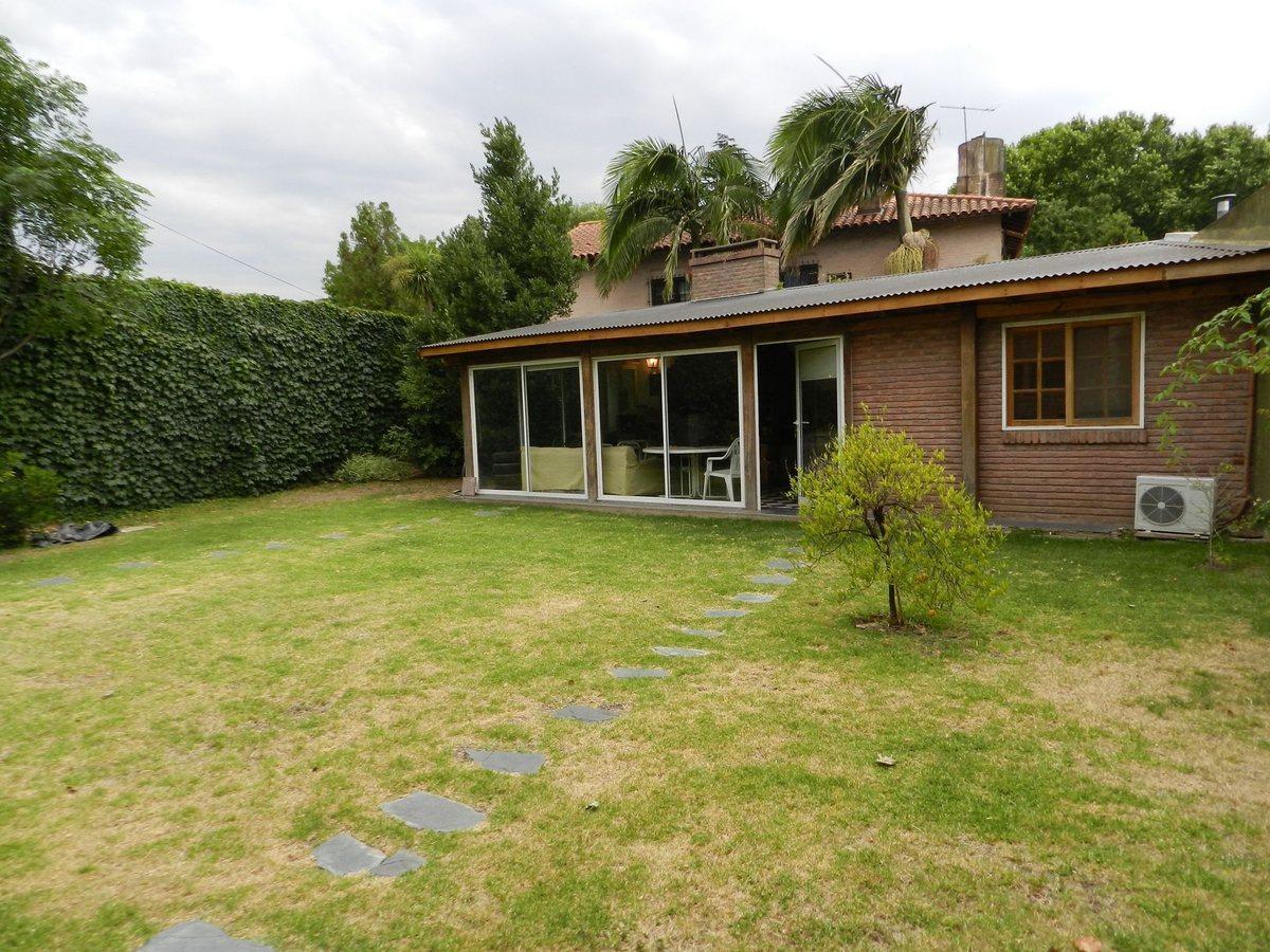 Foto de VENTA CASA 4 AMB EN BECCAR CON JARDIN APTO CREDITO, imagen 1