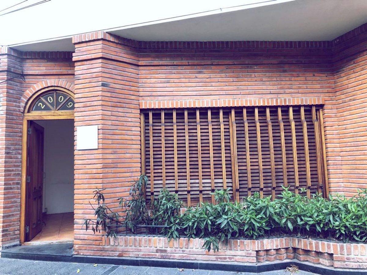 Foto de VENTA CASA 4 AMB EN BECCAR CON JARDIN APTO CREDITO, imagen 4