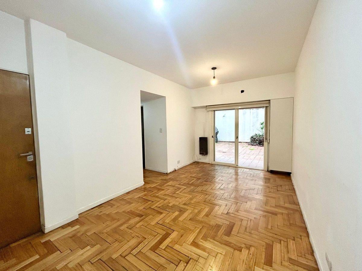 Foto de Venta 2 Ambientes con Gran Patio Flores, imagen 1