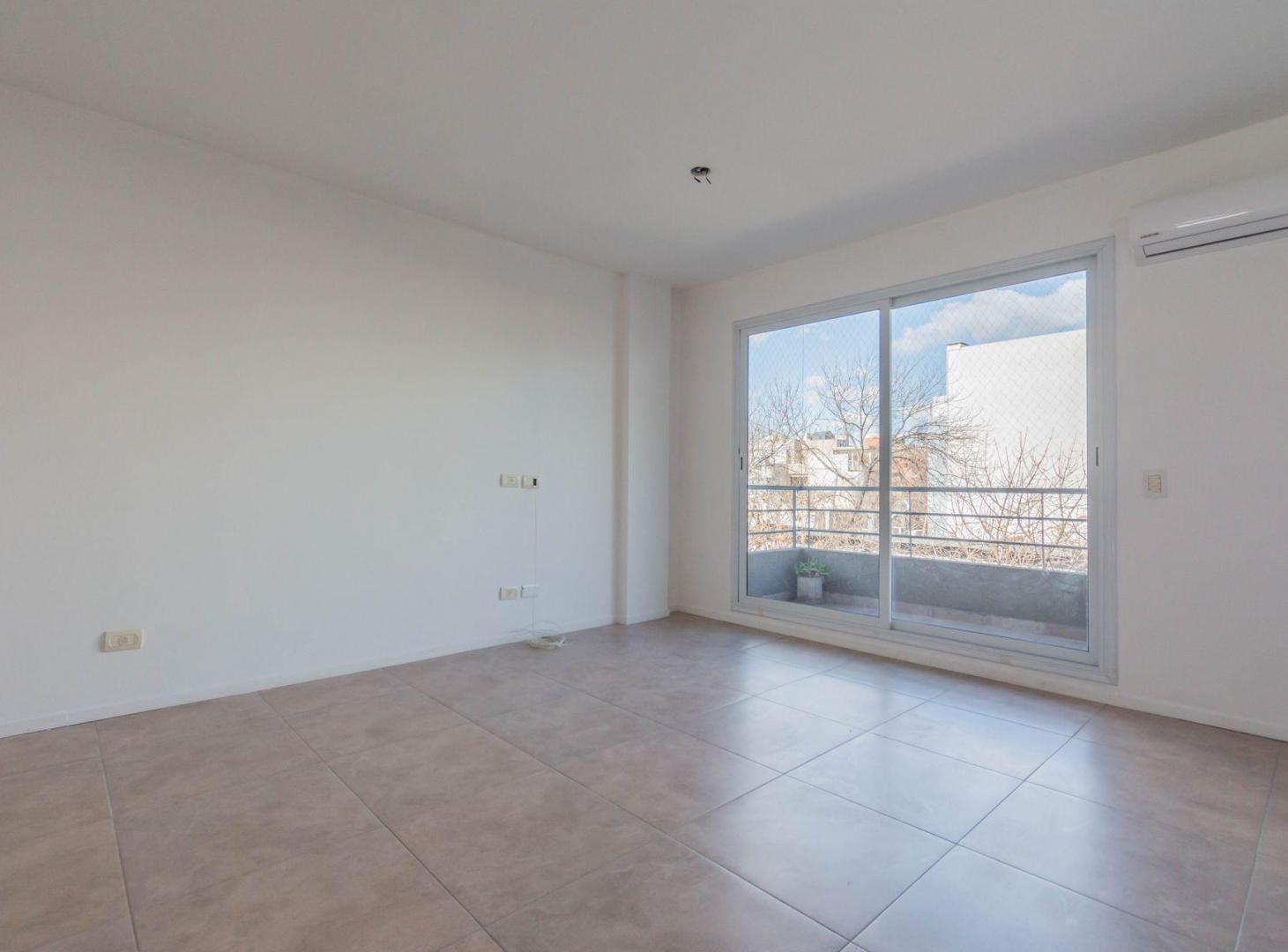 Foto de VENTA DEPARTAMENTO DOS AMBIENTES SAAVEDRA BALCON, imagen 3
