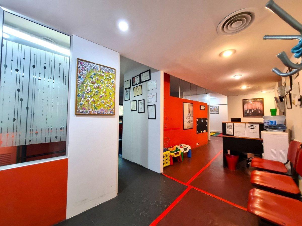 Foto de VENTA OFICINA BELGRANO CON DOS COCHERAS INVERSOR, imagen 2