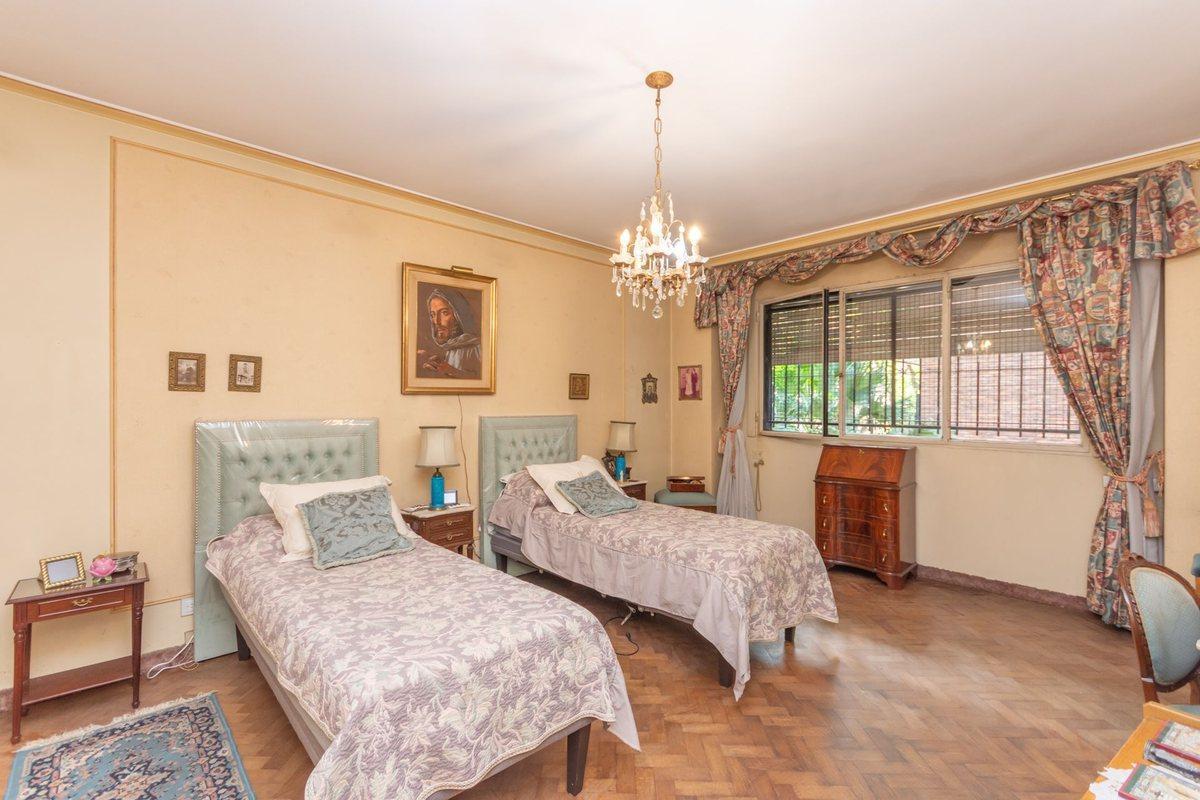 Foto de Venta Depto Belgrano 4 Amb con Dependencia Cochera, imagen 1