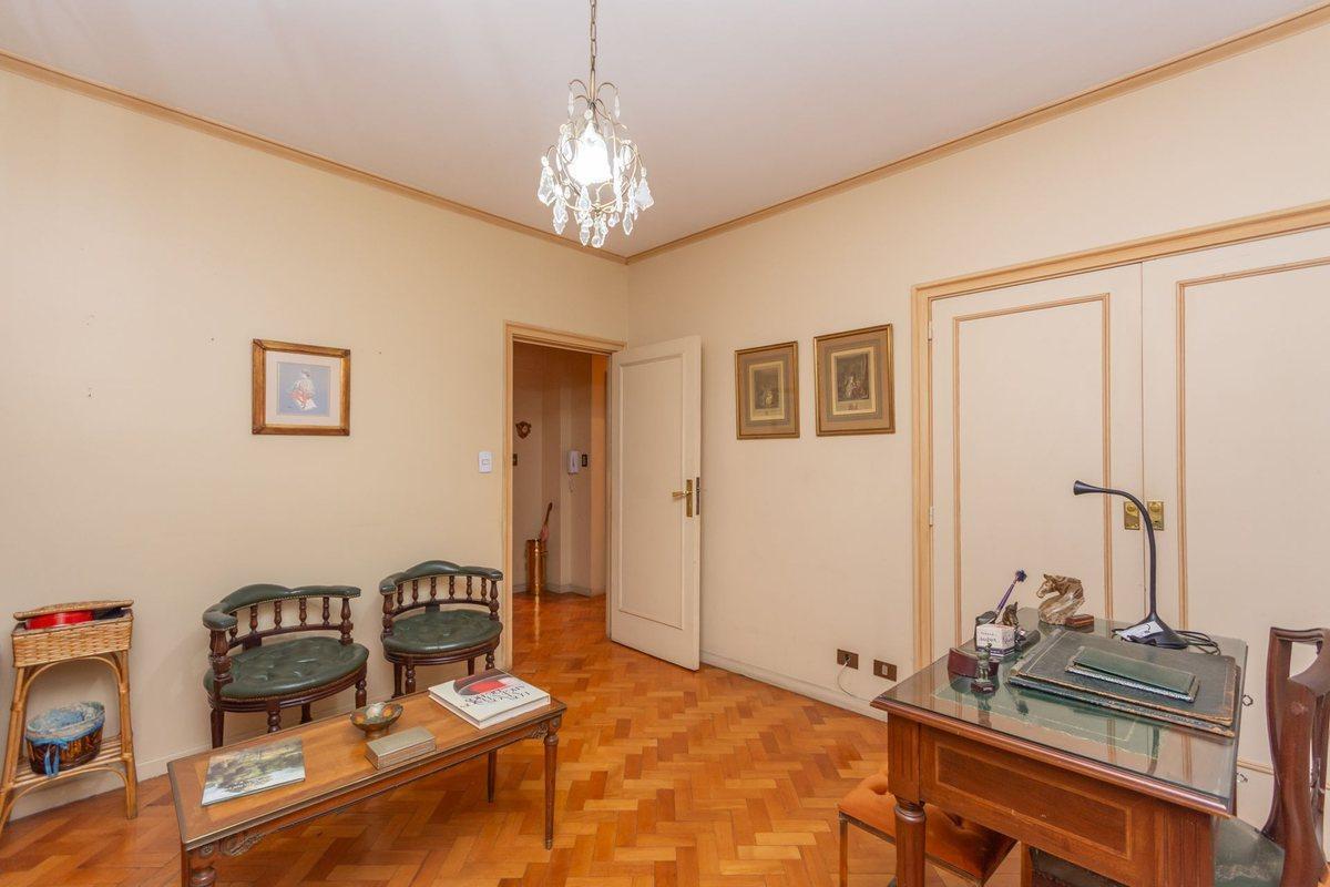 Foto de Venta Depto Belgrano 4 Amb con Dependencia Cochera, imagen 2