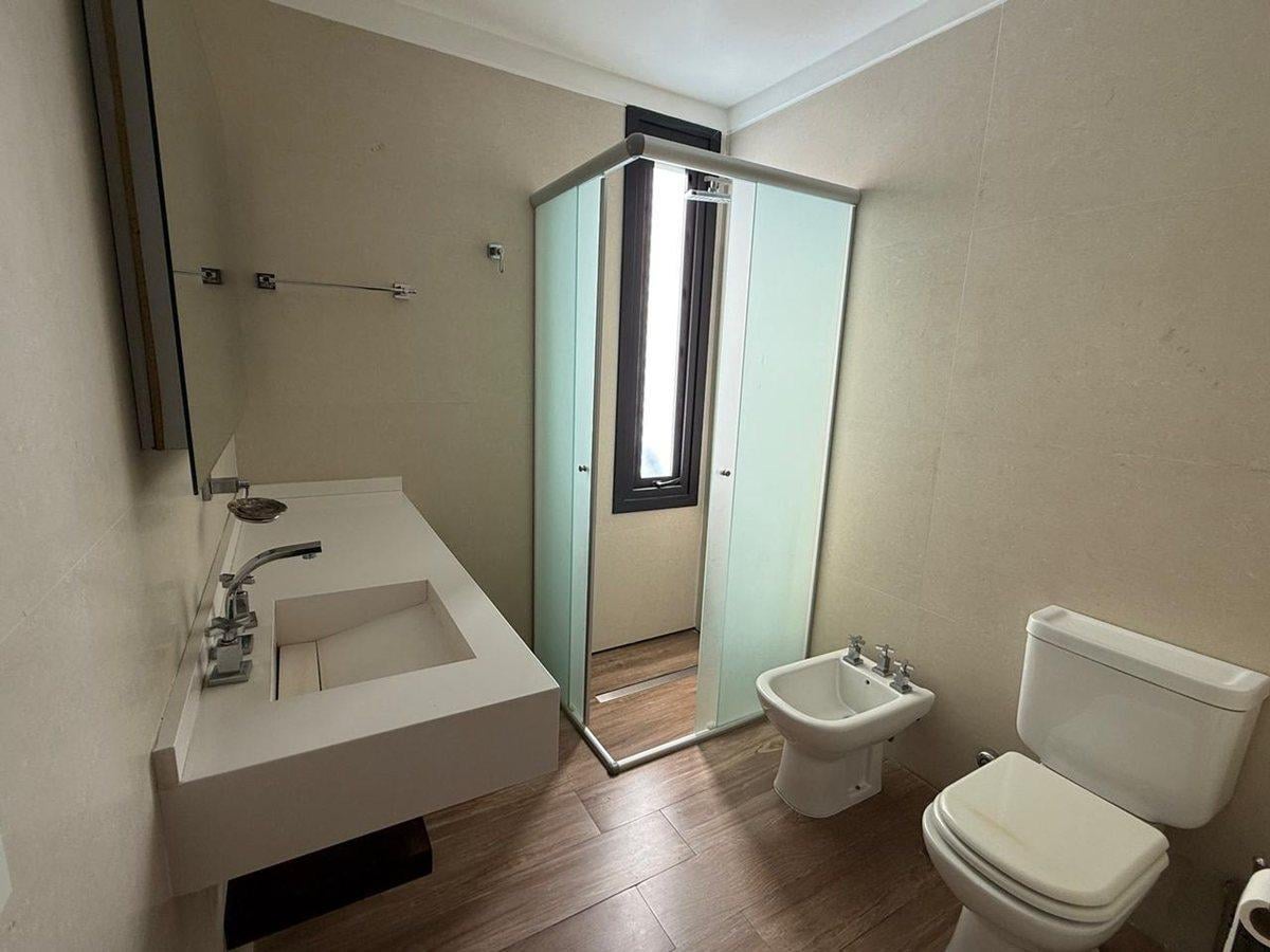 Foto de CASA 6 AMBIENTES EN ALQUILER SAINT THOMAS OESTE, imagen 4